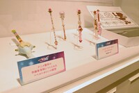 「おジャ魔女どれみ25周年メモリアル展」の様子。