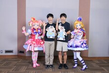 左からキュアワンダフル、ジャルジャル、キュアフレンディ。