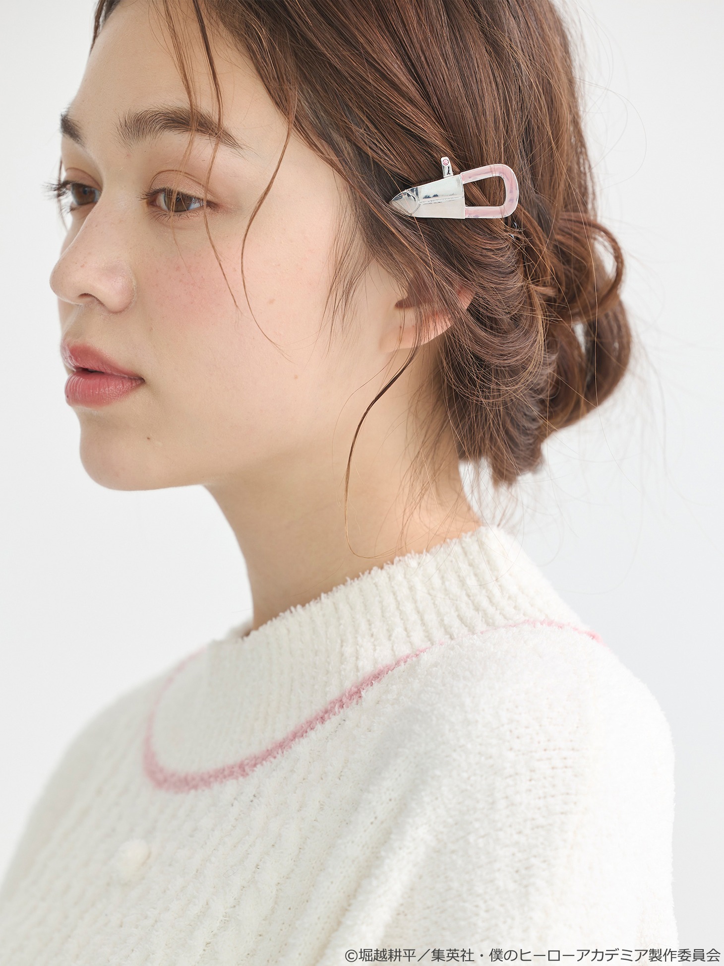 「麗日お茶子 イメージ ヘアクリップセット」の使用例。