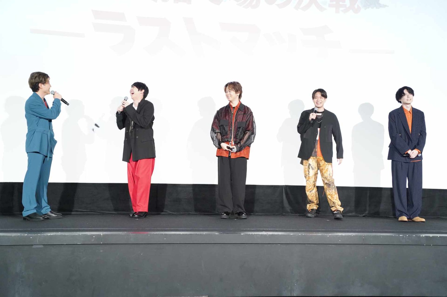 左から入野自由、梶裕貴、村瀬歩、石川界人、内山昂輝。