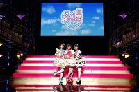 SoLaMi♡SMILE。左から南みれぃ役の芹澤優、真中らぁら役の茜屋日海夏、北条そふぃ役の久保田未夢。