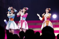 SoLaMi♡SMILE。左から南みれぃ役の芹澤優、真中らぁら役の茜屋日海夏、北条そふぃ役の久保田未夢。