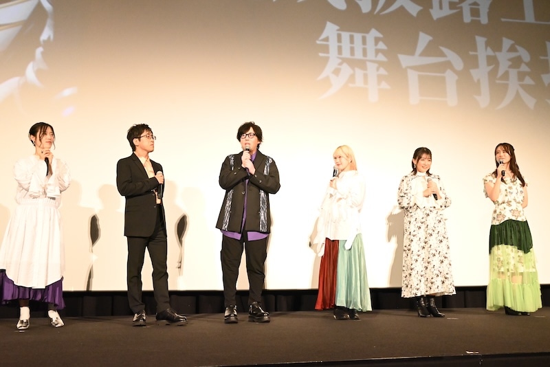左から原由実、加藤将之、日野聡、青山吉能、生天目仁美、瀬戸麻沙美。