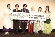 劇場版「オーバーロード」完成披露上映会、日野聡が思う見どころは「ネイアの目つき」