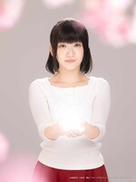 関根優那扮する草摩楽羅。