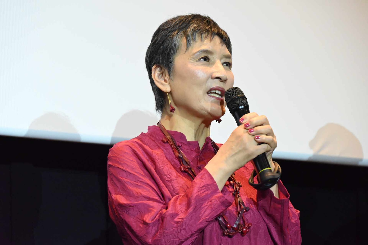 根岸季衣