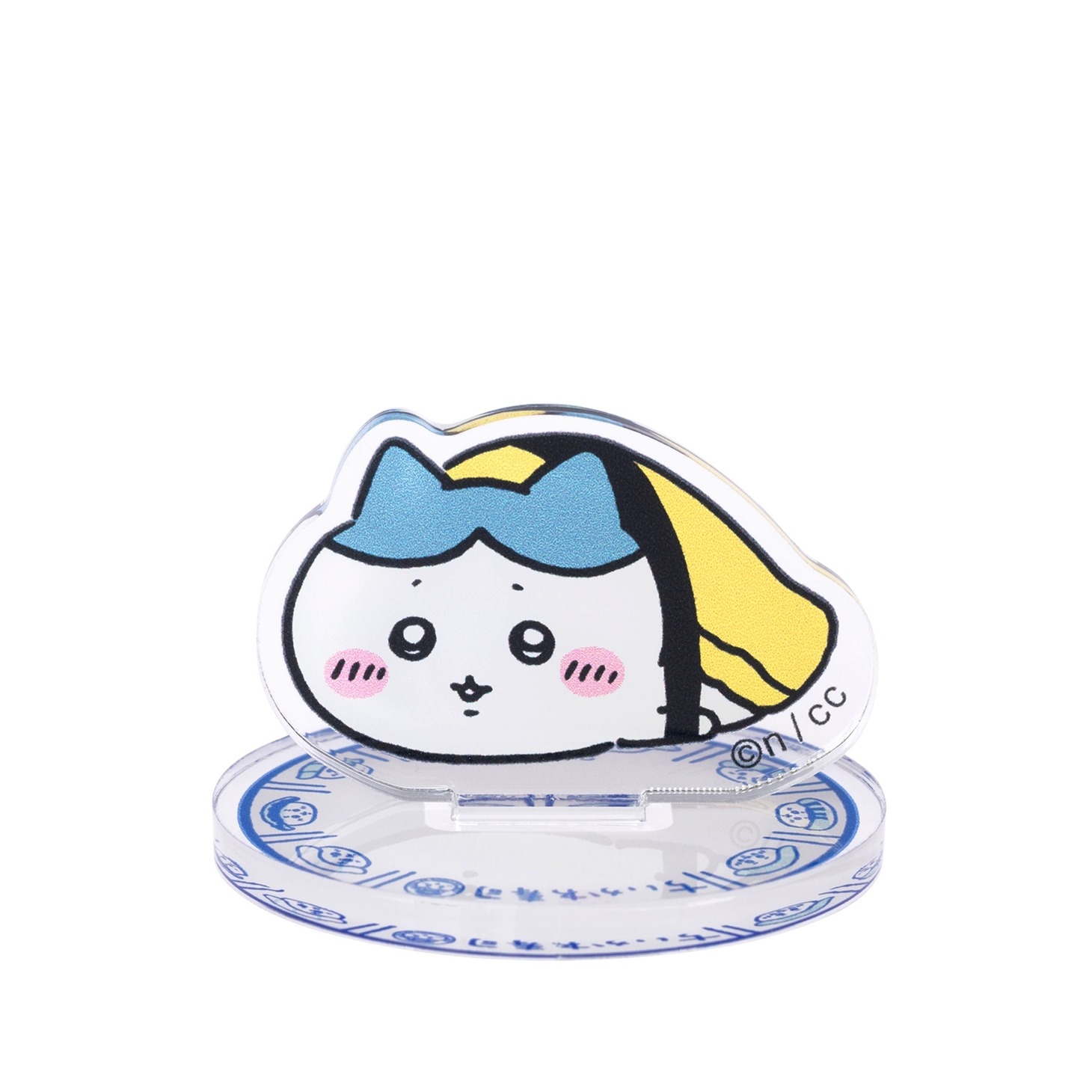 「むちゃうま!!ちいかわ寿司」で販売されるアクリルスタンドinカプセル。