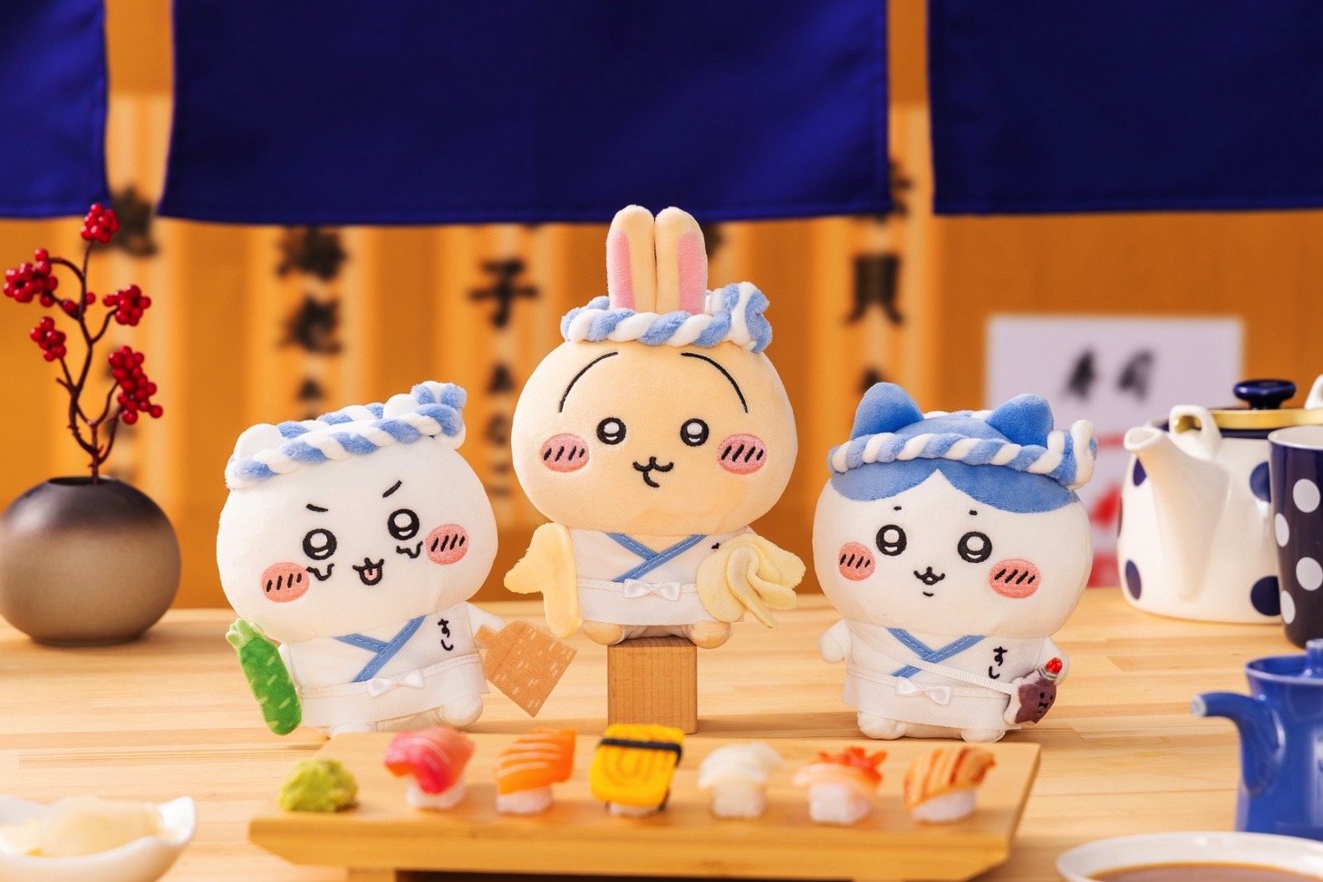 「むちゃうま!!ちいかわ寿司」で販売されるお座りミニぬいぐるみ。