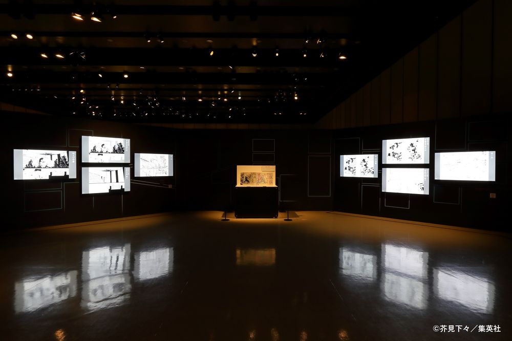 「芥見下々『呪術廻戦』展」東京会場の様子。