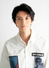 角又万作役の山本涼介。