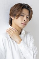 柴田役の久保侑大。