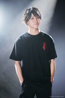 三浦修平（劇団扉座）扮する林原キイロ。