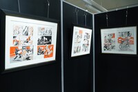 「一周忌追悼 寺沢武一 原画展 ～Peace&Love～」の様子。