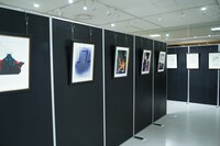 「一周忌追悼 寺沢武一 原画展 ～Peace&Love～」の様子。