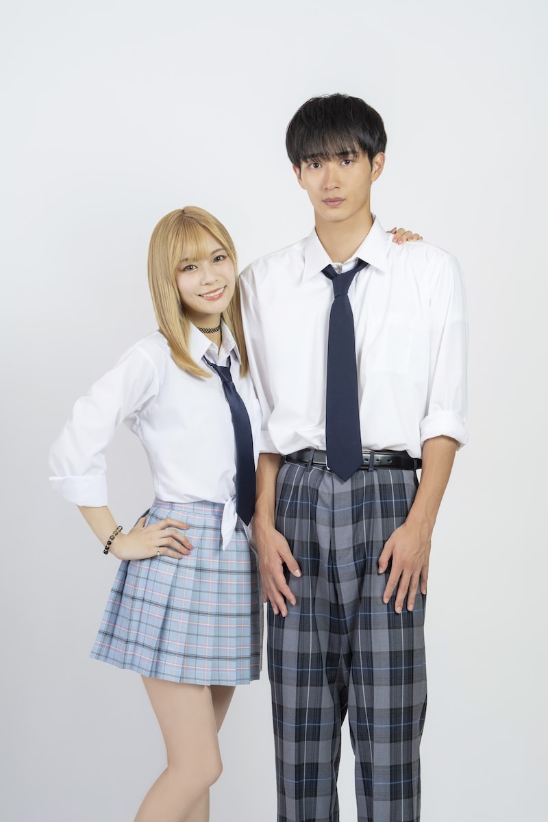 ドラマ「その着せ替え人形は恋をする」のキャスト。永瀬莉子扮する喜多川海夢(左)と、野村康太扮する五条新菜(右)。 (c)福田晋一/SQUARE ENIX・ドラマ「その着せ替え人形は恋をする」製作委員会・MBS