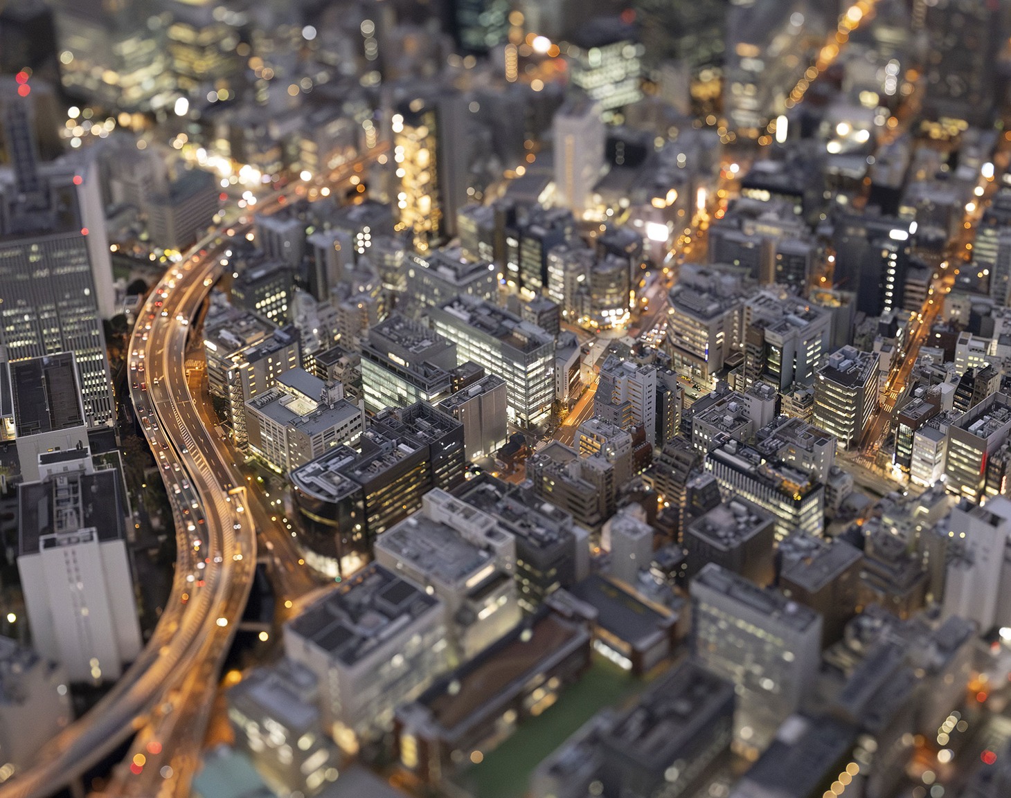 集英社の空撮写真（撮影：本城直季）(c) Shueisha Inc. All rights reserved.  Photograph by Naoki Honjo