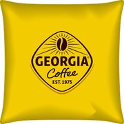 キャンペーンでもらえる「ジョージア×ヤングジャンプ 45th コラボリラックスチェア＆コラボクッション」のクッション。