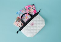 Sho-Comi19・20合併号の付録「キルティング巾着トートバッグ」。