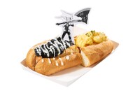 「キコルの圧倒的なパワーでブチ抜いたホットドッグ」 (c)松本直也／集英社