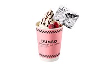 「次弾装填の間に甘味補給！ ミナと伐虎のドーナツソフトクリーム」 (c)松本直也／集英社