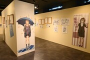 「画業10周年記念 コトヤマ展」より、「だがしかし」エリアの様子。