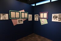 「画業10周年記念 コトヤマ展」より、「よふかしのうた」エリアの様子。