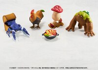 「解体パズルFANTASY ダンジョン飯 魔物コレクション」のフィギュアたち。