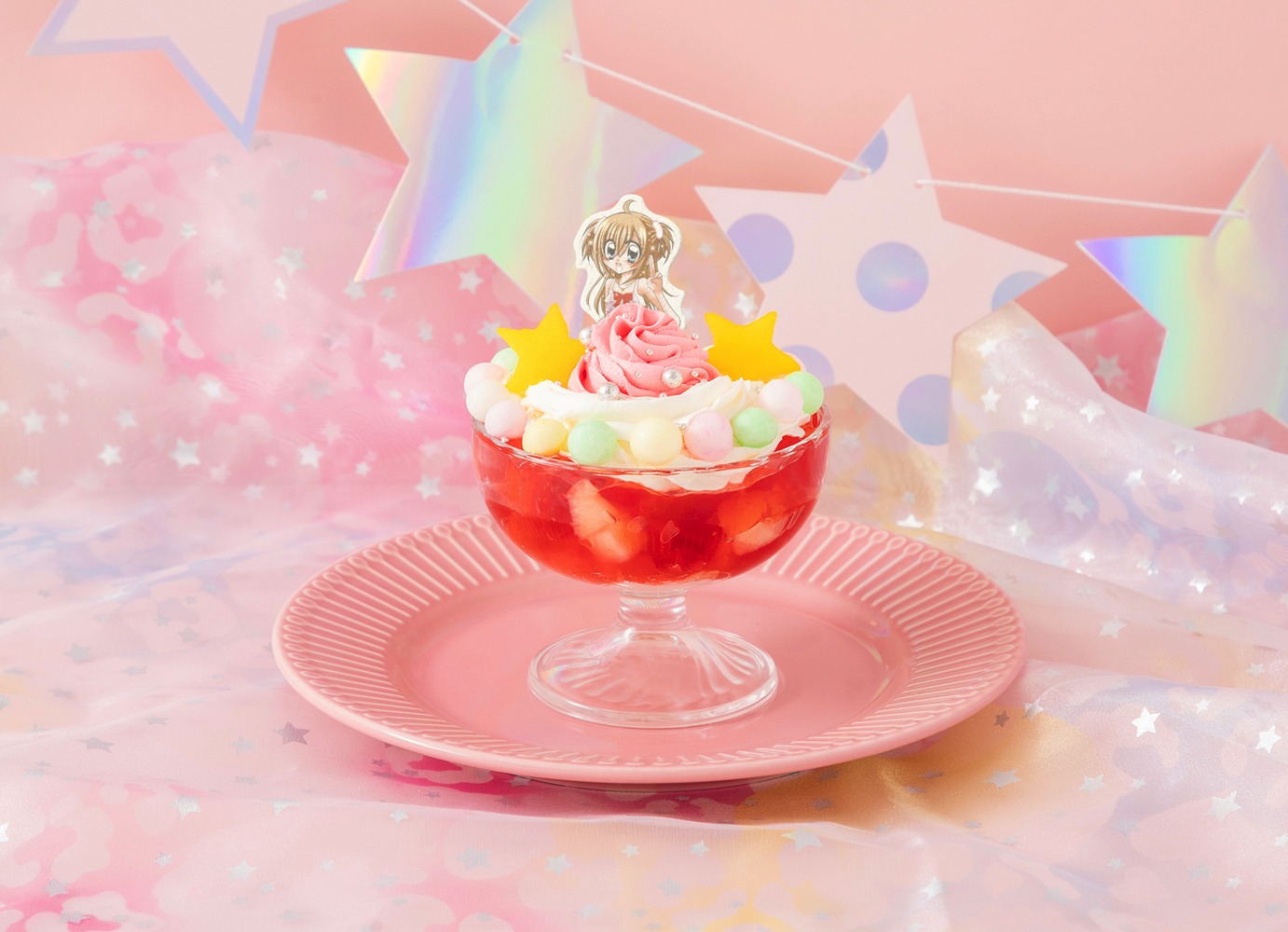 「きらりん☆レボリューション CAFE」で提供される「きらりのアイドル★パフェ」。