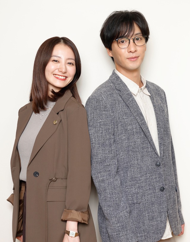 左から美留町カホリ役の高田里穂、砂後谷輝義役の渡部秀。(c)「バツコイ」製作委員会2024