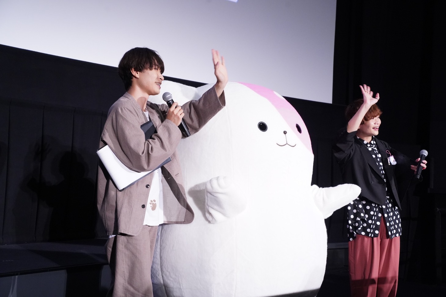 左から上村祐翔、きのこいぬ、小林大紀。