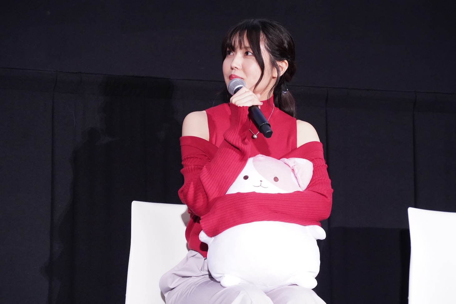 千本木彩花