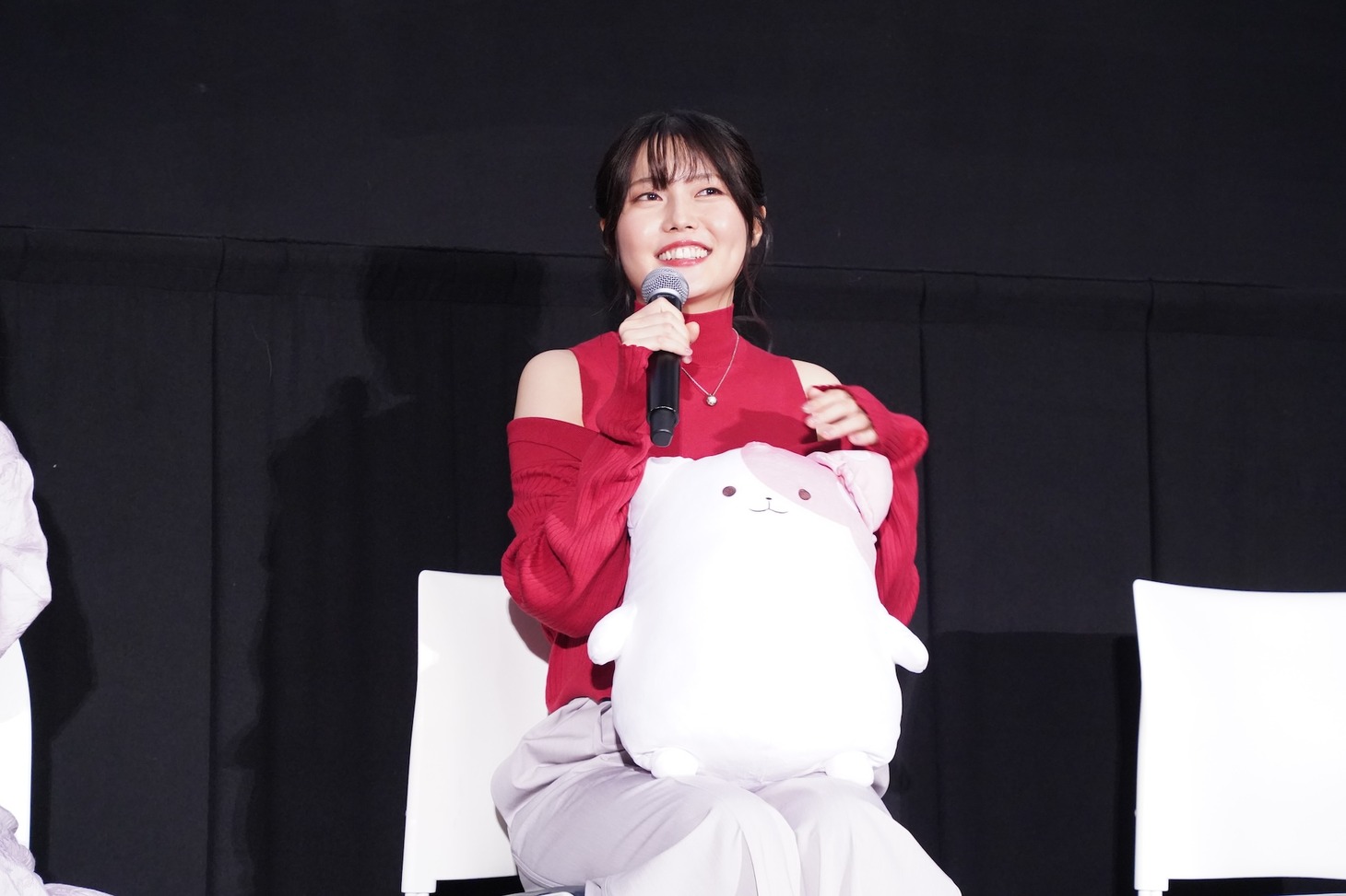 千本木彩花