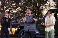 左から日笠陽子、興津和幸、赤崎千夏。