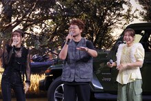 左から日笠陽子、興津和幸、赤崎千夏。