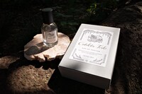 「死に戻りの魔法学校生活を、元恋人とプロローグから 香水 ヴィンセント・タンザイン『Oritekita Tsuki』」