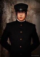 牧島輝扮するゼラ。