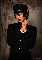 望月春希扮する雷蔵。