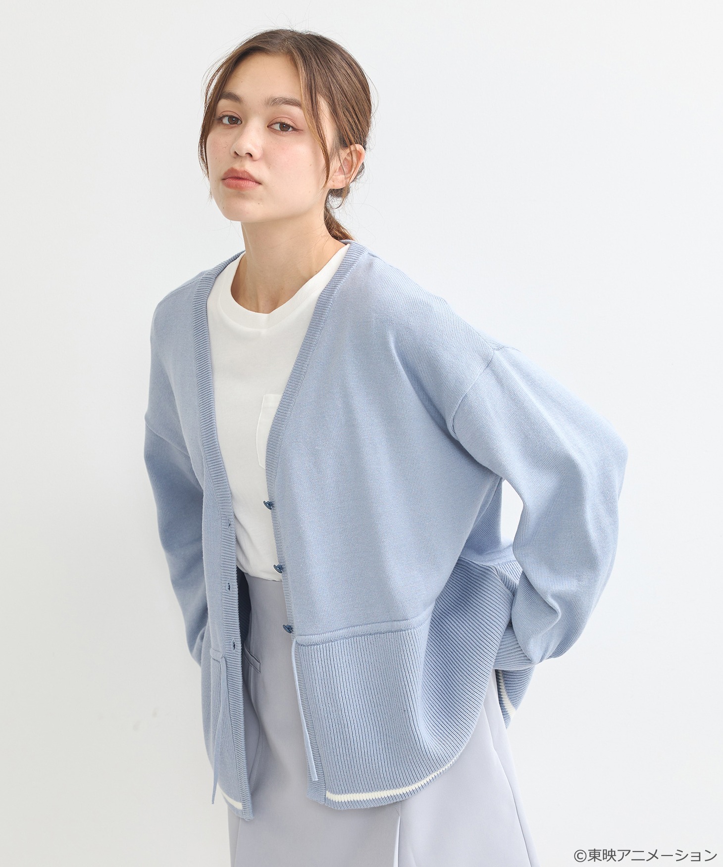 「おジャ魔女どれみ 2WAYカーディガン」ブルーの着用例。