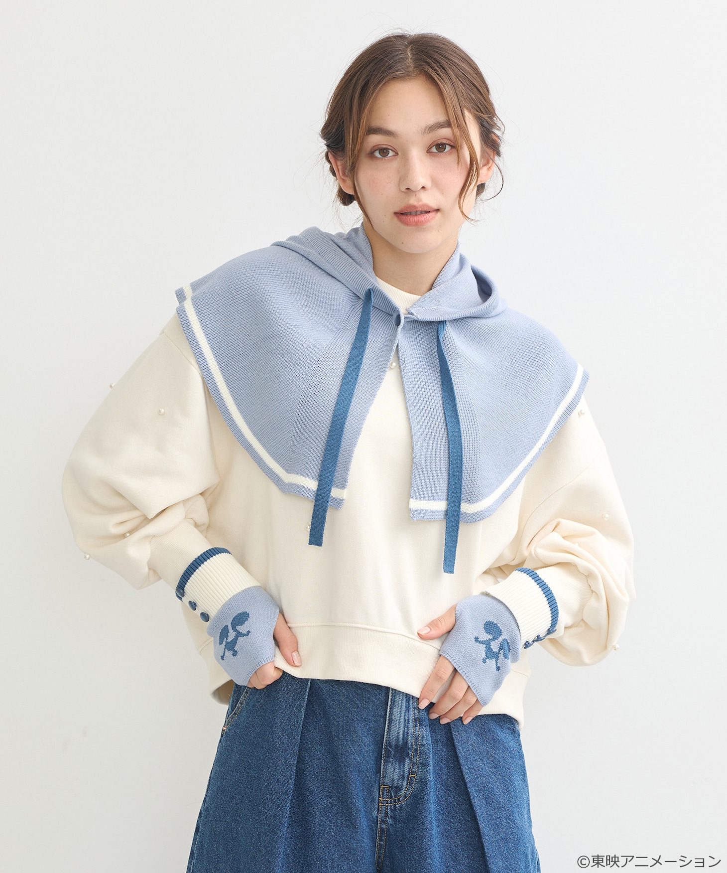 「おジャ魔女どれみ フードウォーマー」ブルーの着用例。