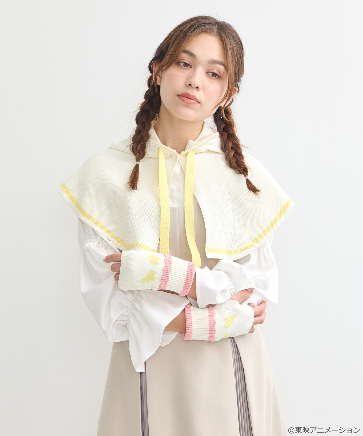 「おジャ魔女どれみ 2WAYカーディガン（ハナちゃんモデル）」の着用例。