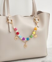 「おジャ魔女どれみ スマホショルダーセット」の使用例。