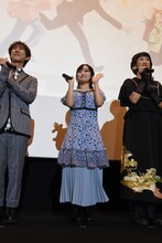 悠木碧（中央）