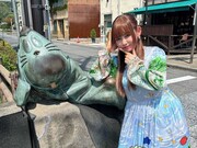 「新美の巨人たち」の「恐ろしくも楽しい！水木しげる『妖怪画』×中川翔子」でアートトラベラーを務める中川翔子。 (c)テレビ東京