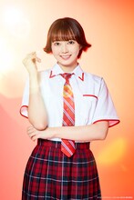 安本彩花扮する若槻ミスズ。