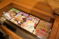 「画業40周年記念 上條淳士展 LIVE」の様子。