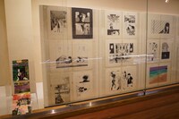 「画業40周年記念 上條淳士展 LIVE」の様子。