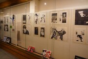 「画業40周年記念 上條淳士展 LIVE」の様子。