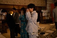 「『アオのハコ』大ヒット祈願」の様子。