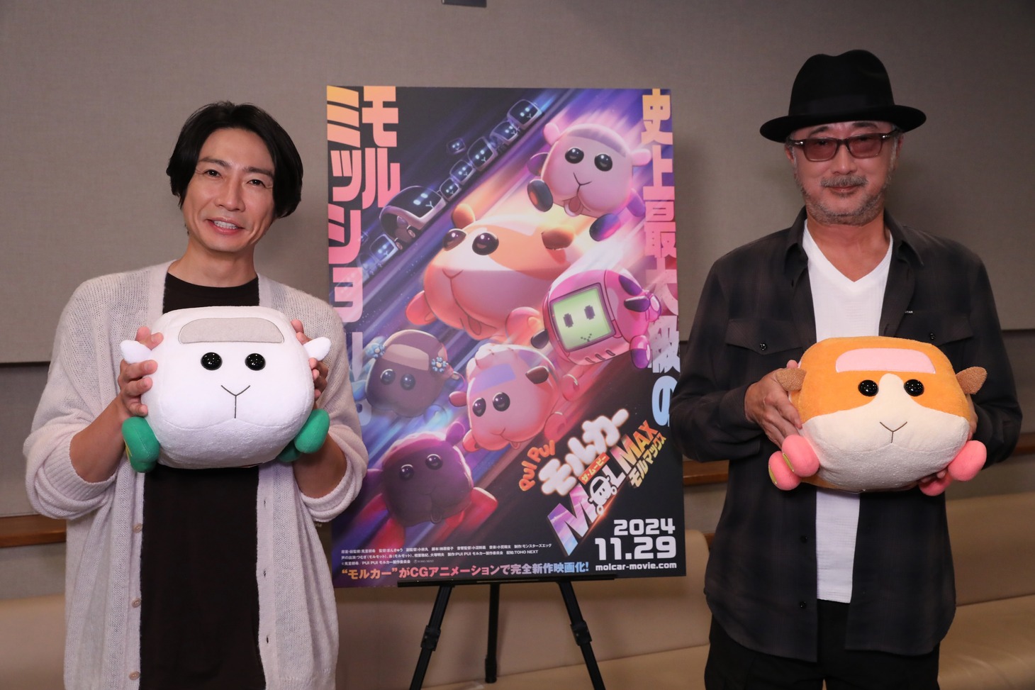 左から相葉雅紀、大塚明夫。