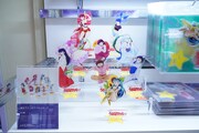 「TVアニメ『うる星やつら』展」で販売されるグッズの一部。